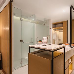 Standard Twin Room Pond View